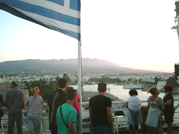 Kos ferry arrive au port